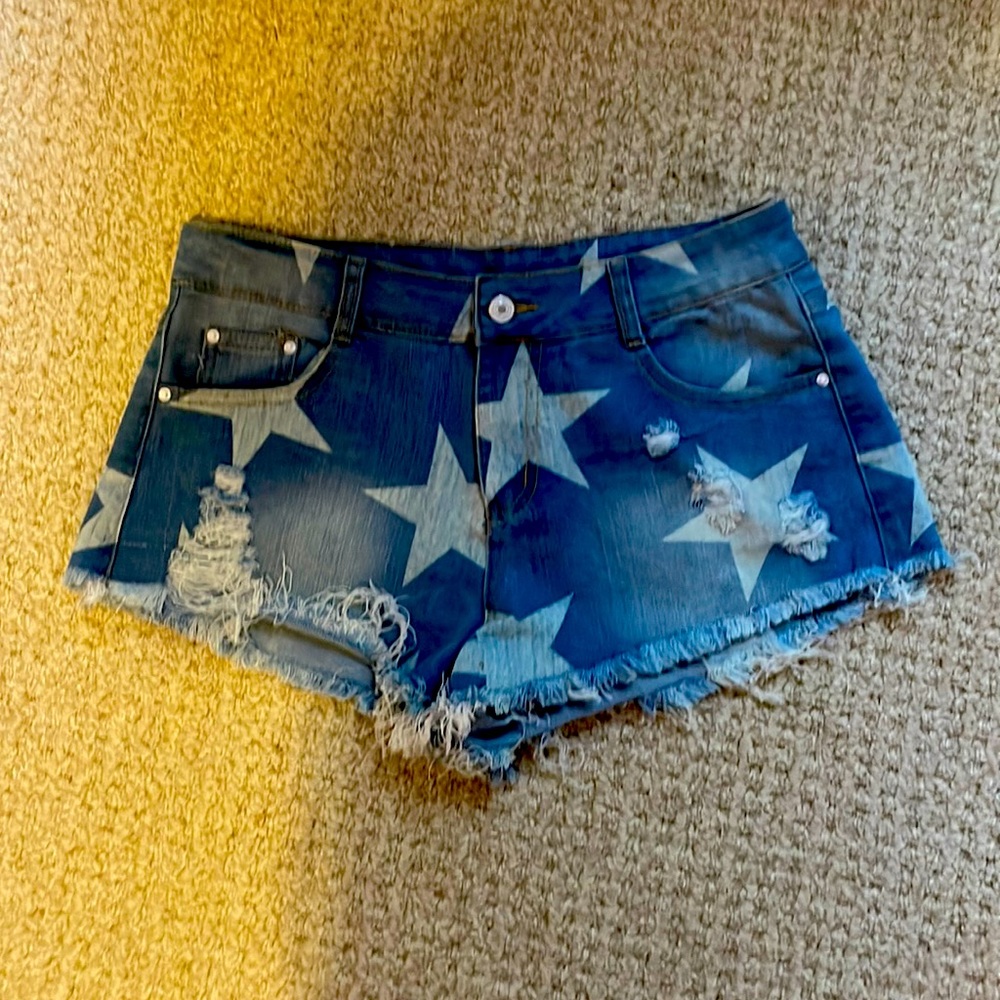 Davi & Dani Jean Shorts Size: M